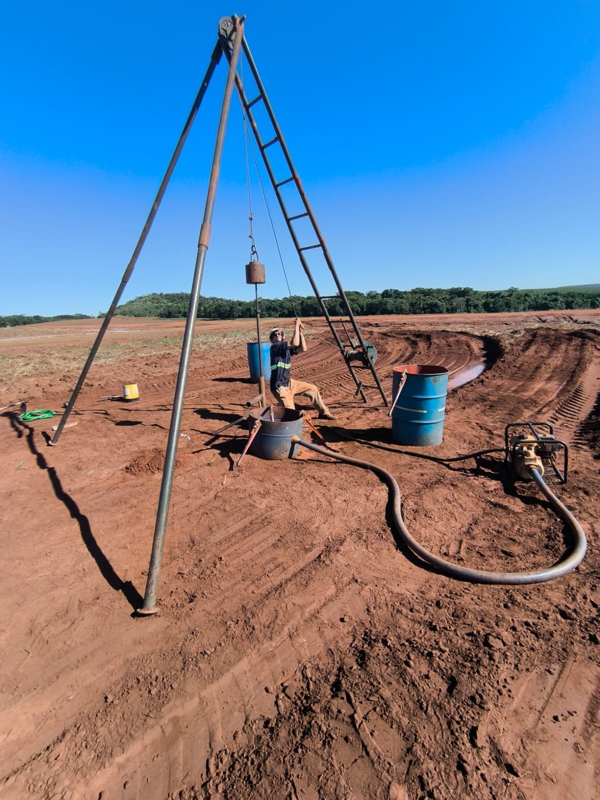 Sondagem SPT em execução - GeD Engenharia